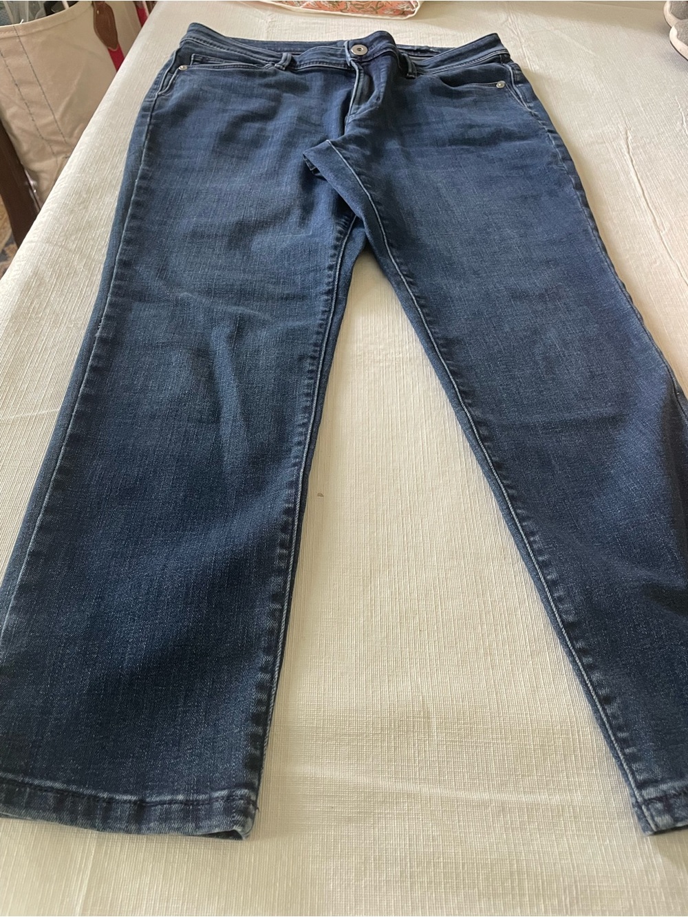 JJill authentic fit, slim ankle, jean  10 petite